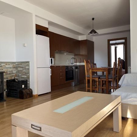 Apartamentos Turisticos Rio Gallego Fontellas  Exteriör bild