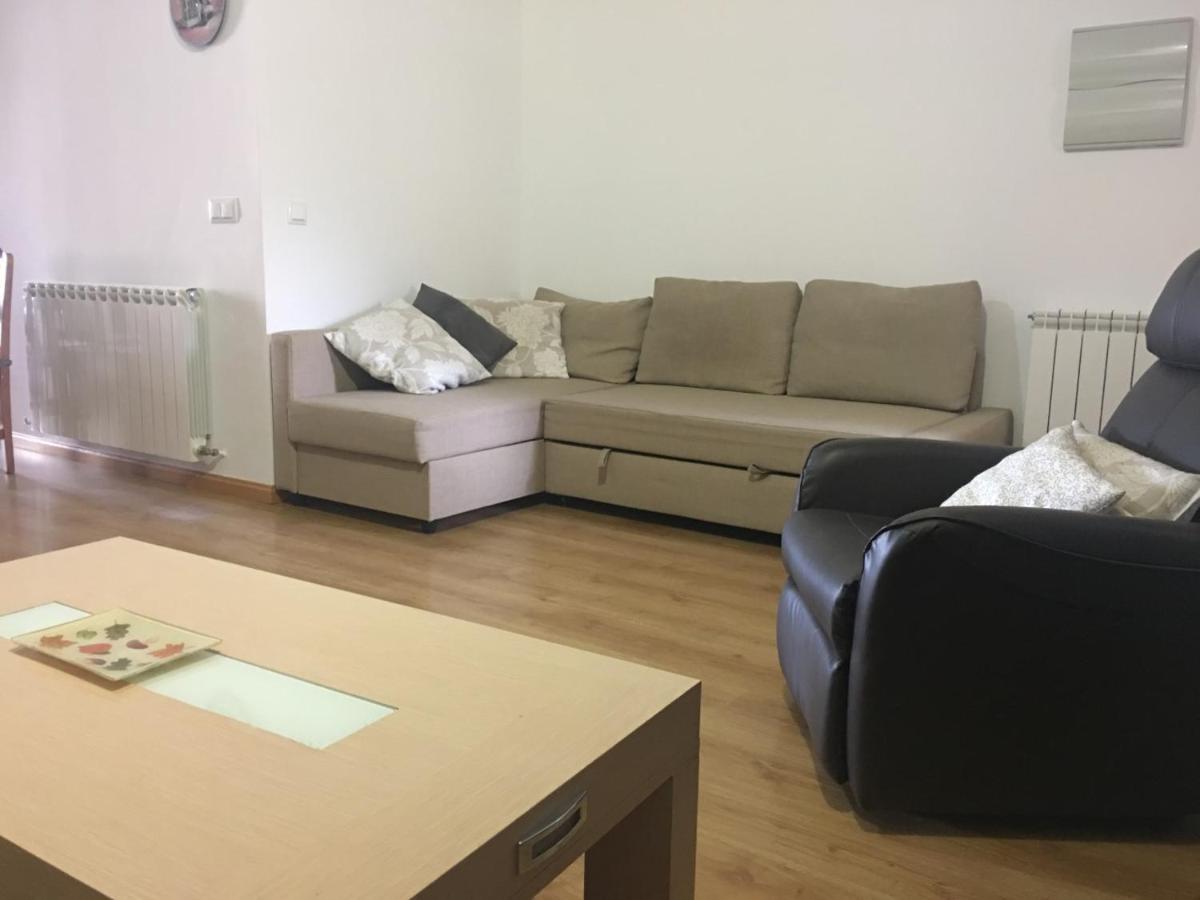 Apartamentos Turisticos Rio Gallego Fontellas  Exteriör bild