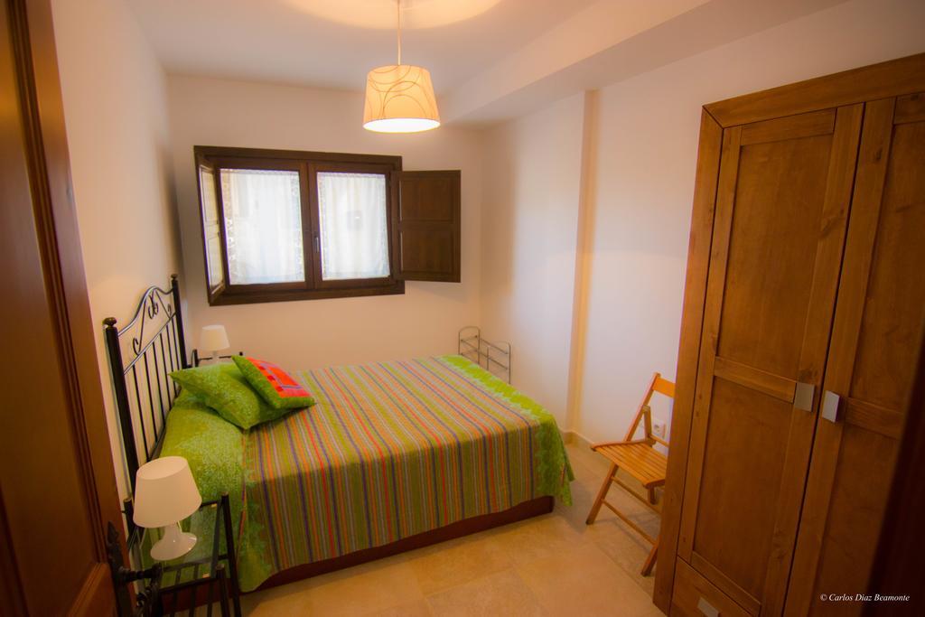 Apartamentos Turisticos Rio Gallego Fontellas  Exteriör bild