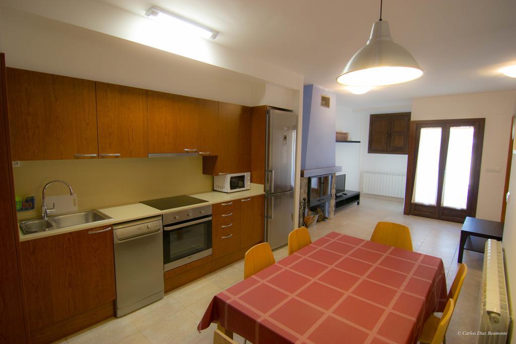 Apartamentos Turisticos Rio Gallego Fontellas  Exteriör bild